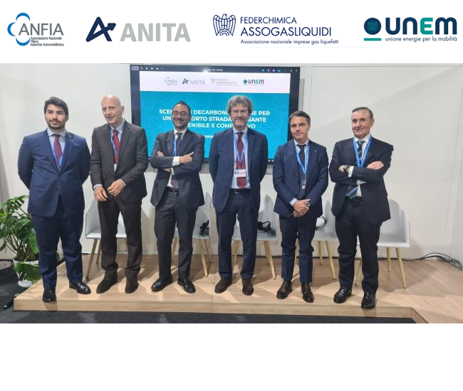 A COP29 L’IMPEGNO DELLE IMPRESE ITALIANEPER LA DECARBONIZZAZIONE
DEL TRASPORTO PESANTE